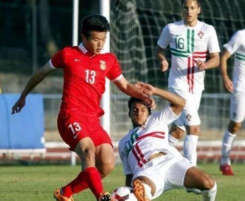 皇马欧冠名单揭晓：40人豪华阵容，新星与巨星齐飞