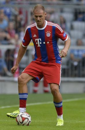 效力于西班 效力于西班