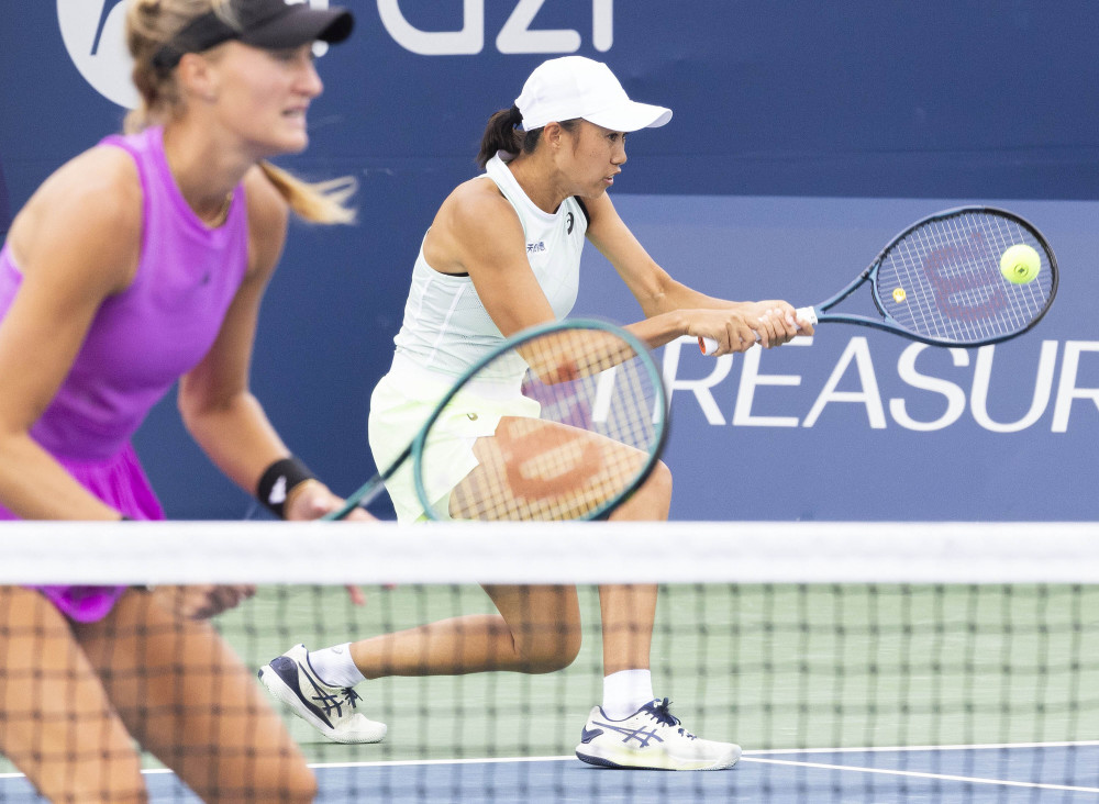 效力于西班 效力于西班